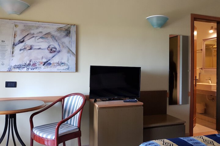 Room 14 of 49