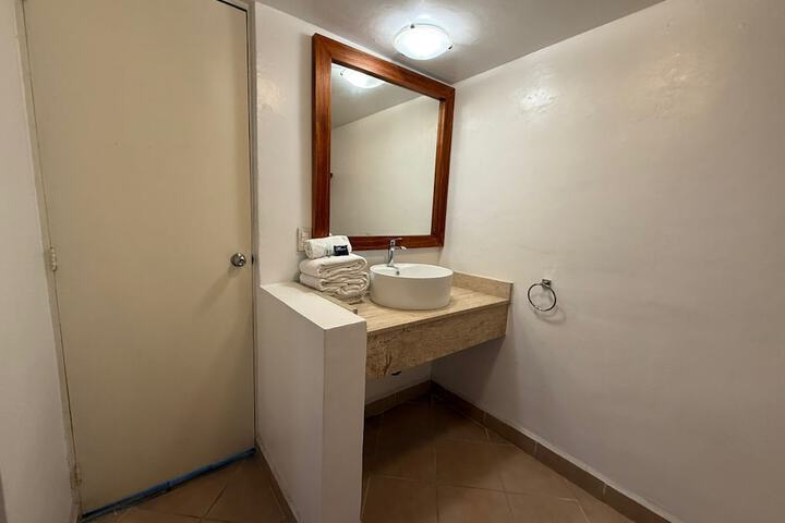 Room 35 of 59