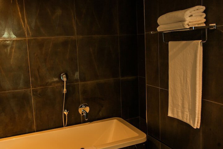 Room 53 of 113
