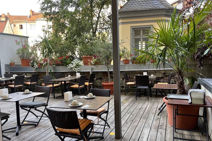 Terrace/Patio 83 of 136