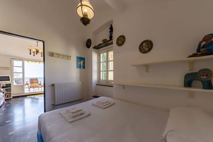 Room 5 of 34