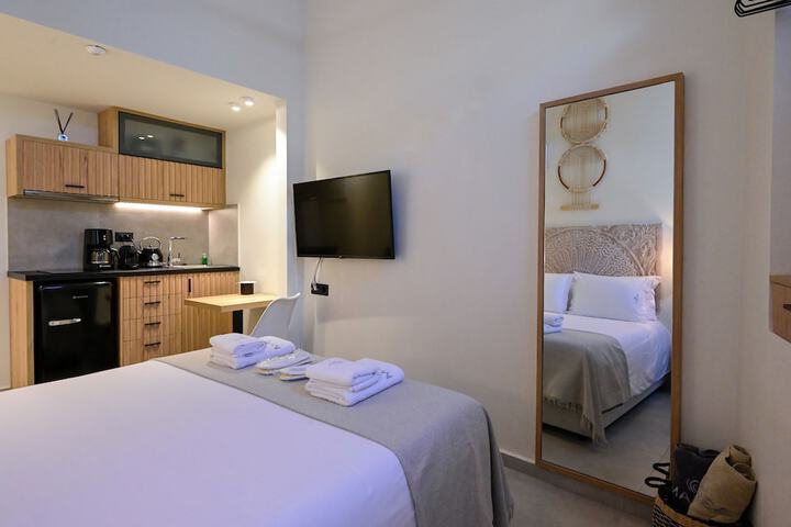 Room 32 of 78