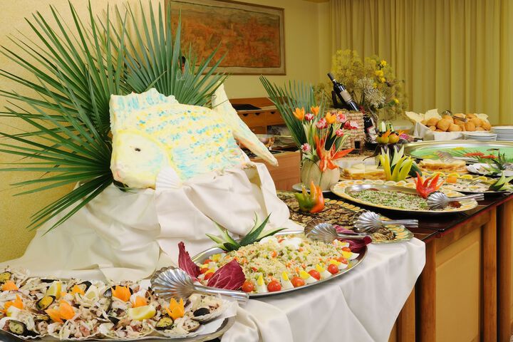 Dining 55 of 95