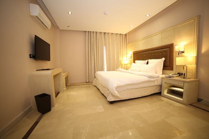 Room 4 of 51