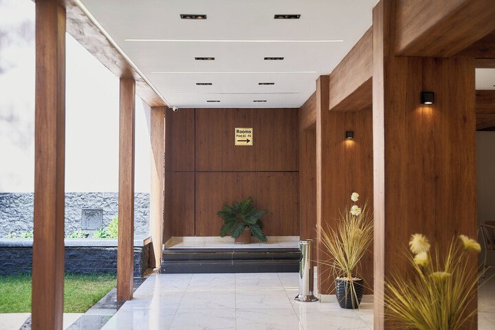 Ballroom/Hall 149 of 174