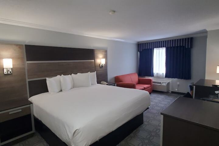 Superior King Bed (7 of 28)
