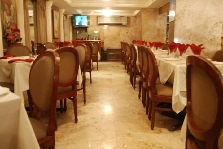Dining Photos