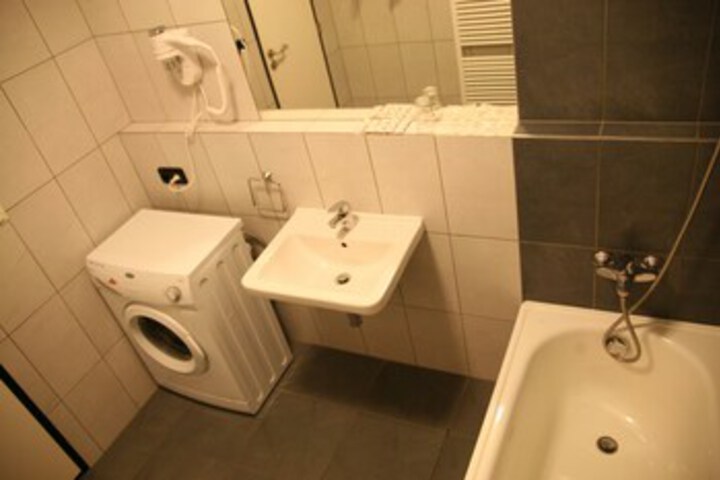 Room 41 of 275
