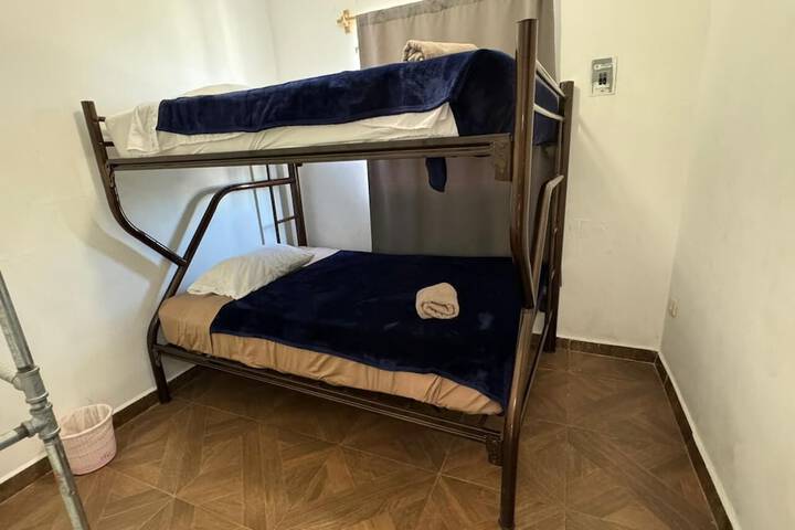 Room 35 of 119