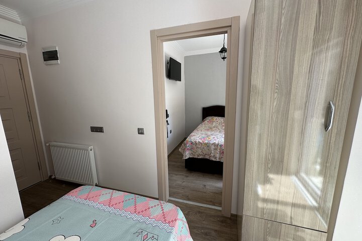 Room 4 of 36