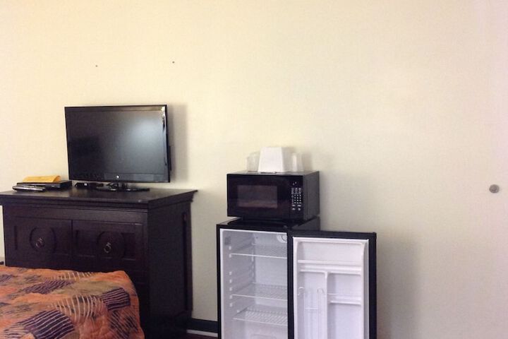 Room 14 of 19