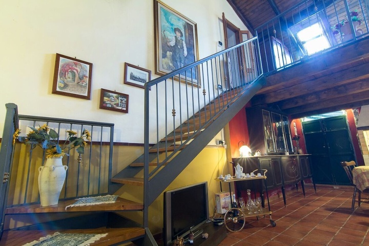 Room 9 of 15