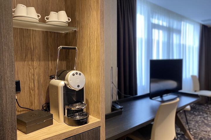 Room 5 of 48