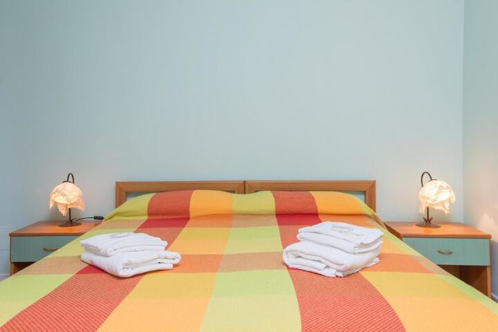 Room 8 of 89