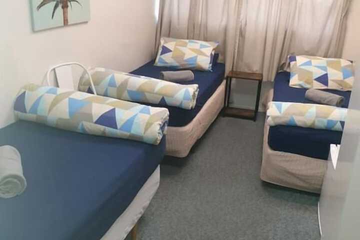 Room 25 of 38