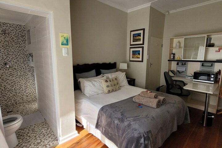 Room 19 of 106