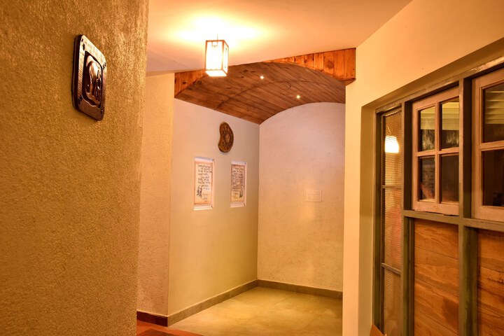 Room 5 of 52