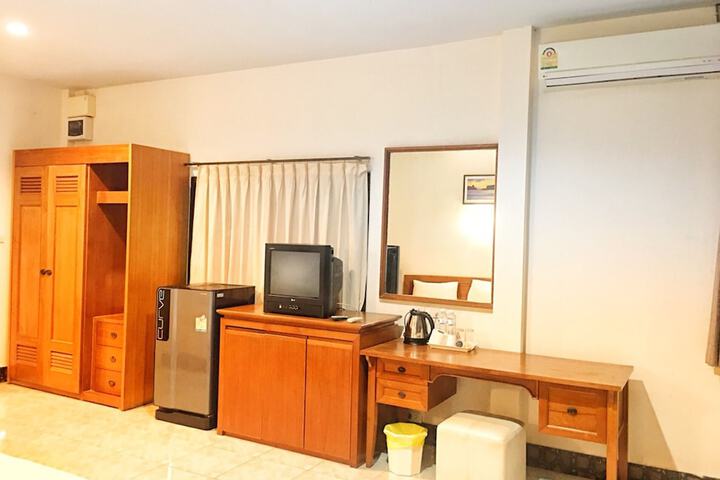 Room 10 of 23