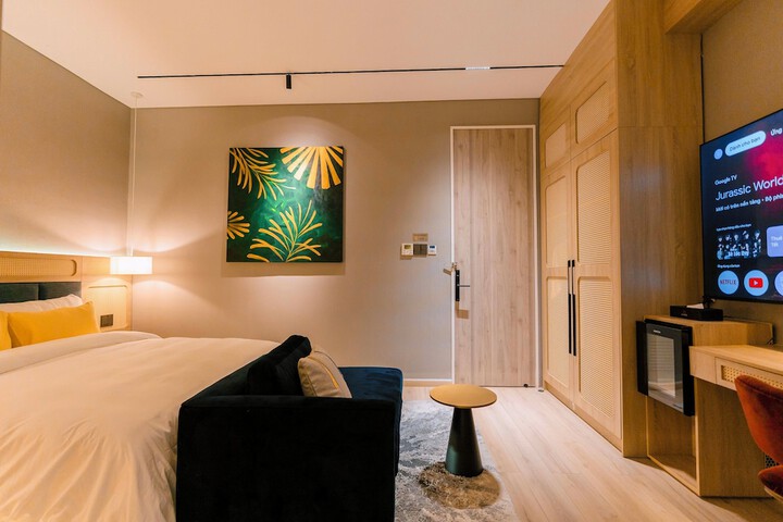 Room 26 of 74