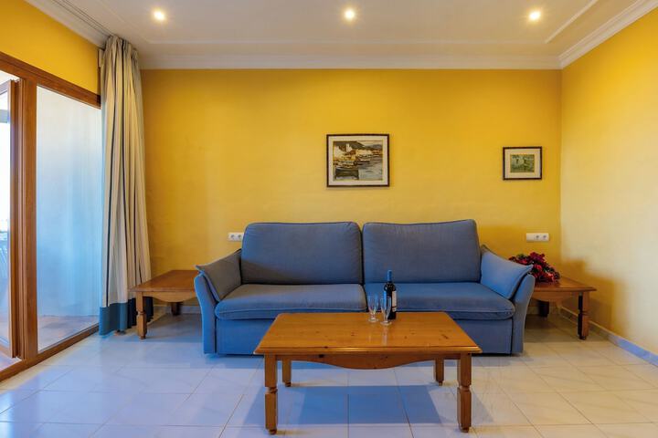 Room 55 of 132