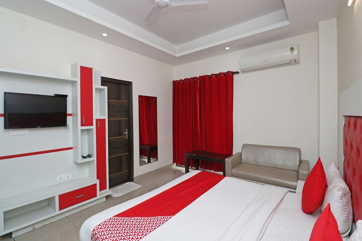 Room 5 of 23