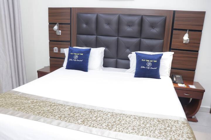 Room 14 of 32