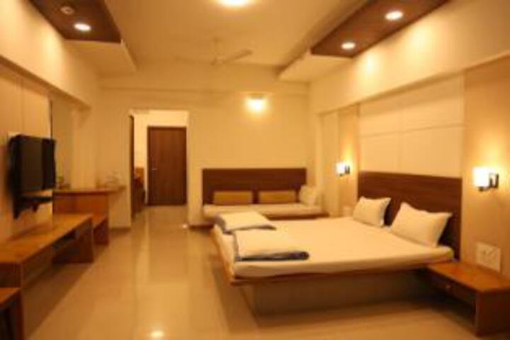 Room 15 of 23