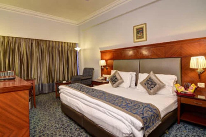 Room 10 of 41