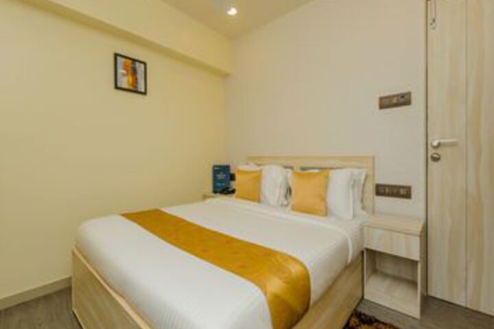 Room 18 of 22
