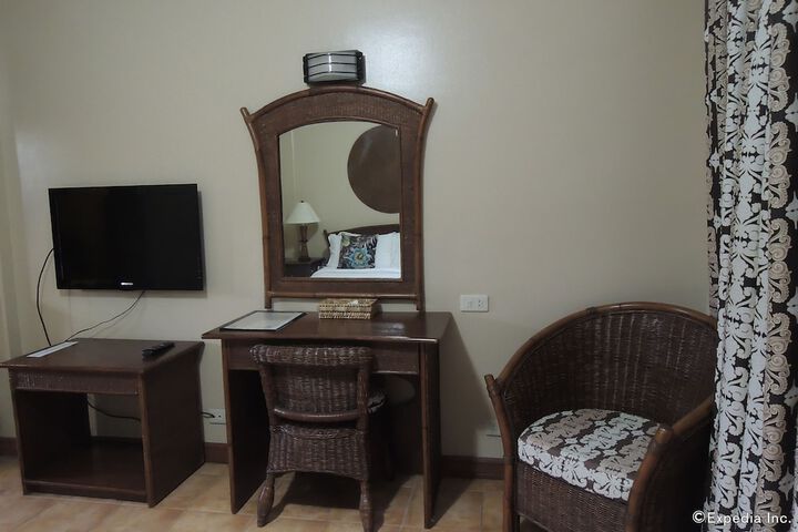 Room 13 of 49