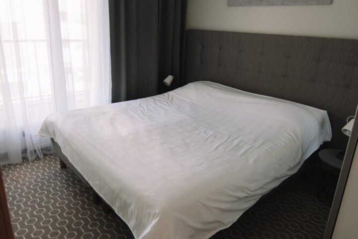 Room 8 of 36