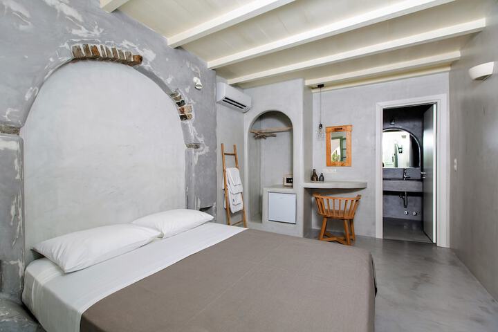 Room 10 of 45