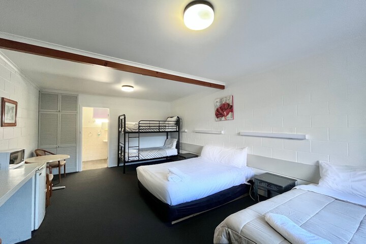 Room 22 of 123