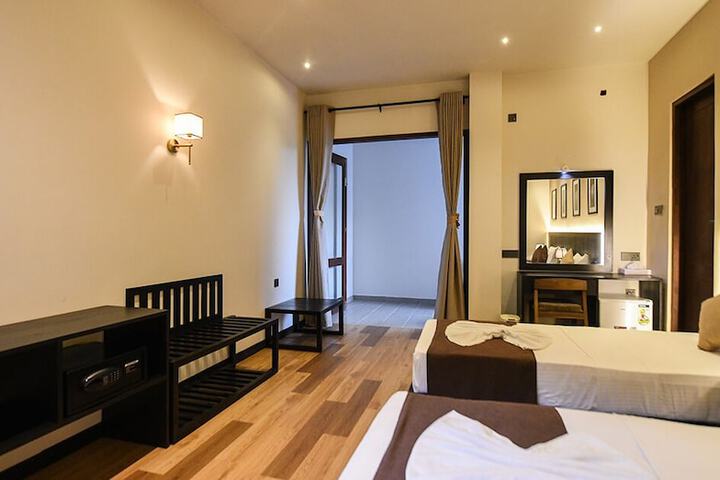 Room 50 of 171