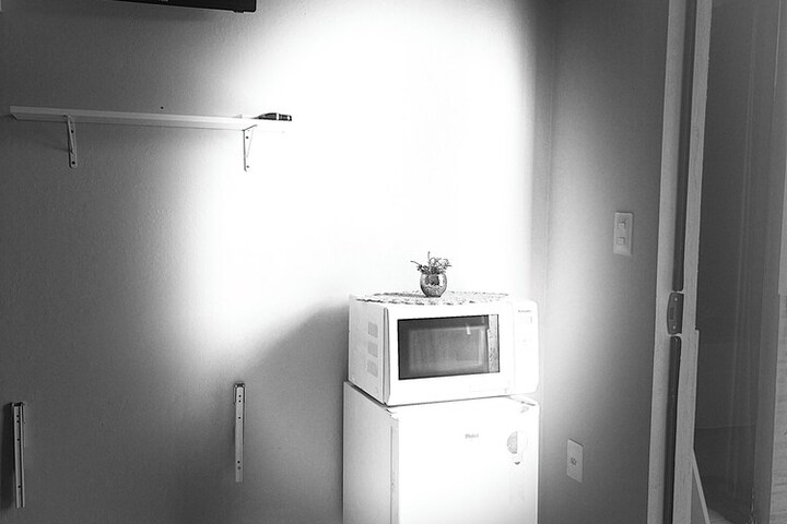 Room 5 of 9