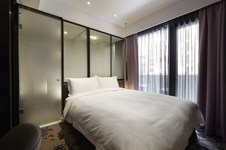 Room 21 of 61