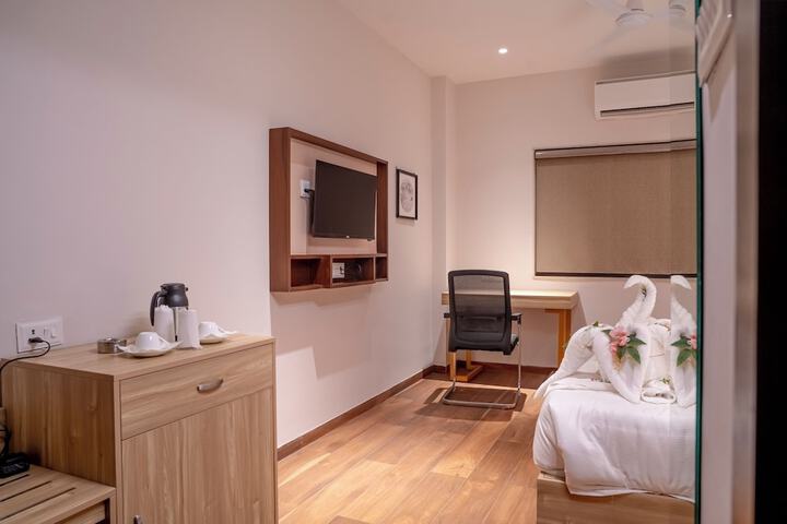 Room 14 of 19