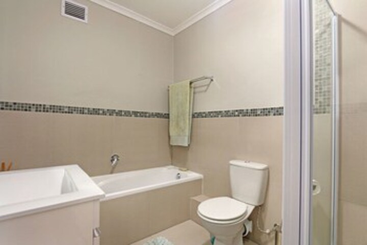 Room 4 of 25