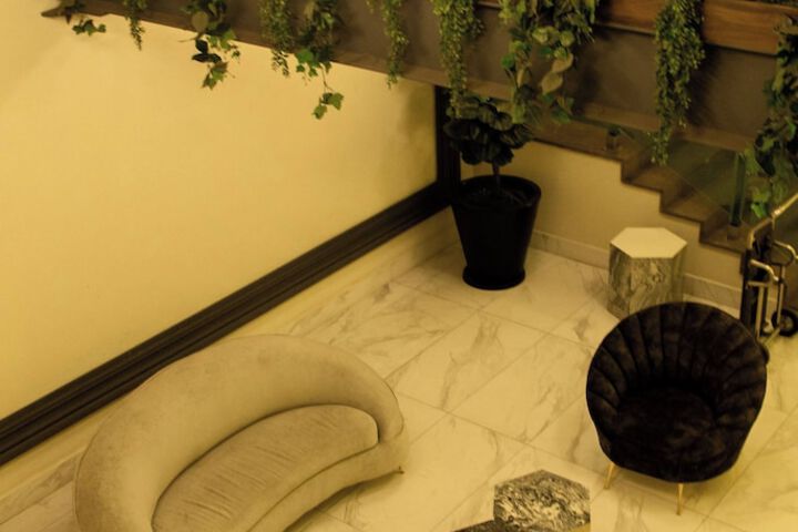 Hotel Interior 4 of 91