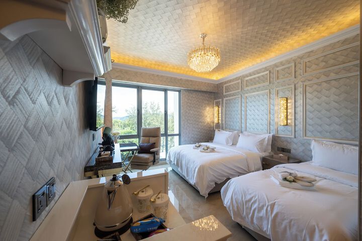 Room 105 of 285