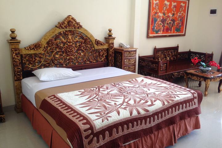 Room 5 of 15