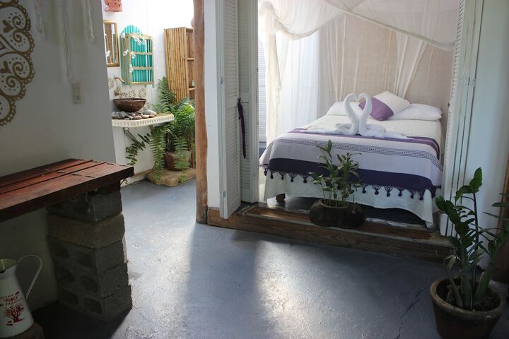 Room 14 of 21