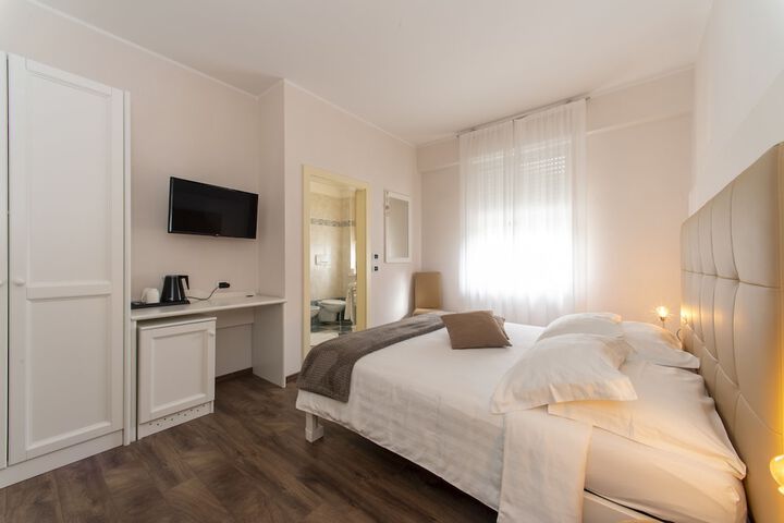 Room 14 of 49