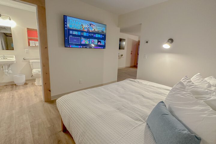 Room 15 of 103