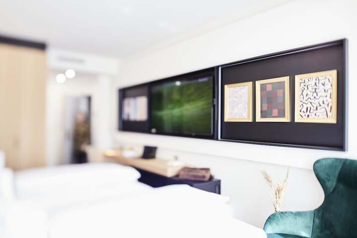Room 15 of 25
