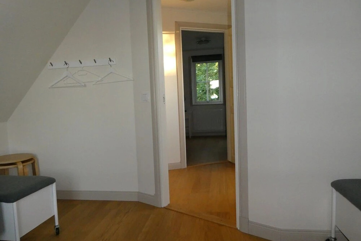 hotel_rooms
