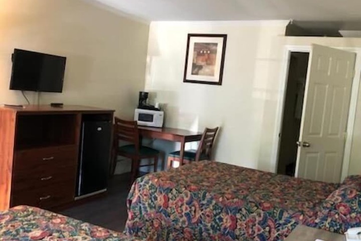 Room 8 of 30