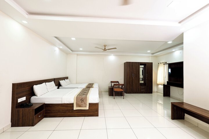 Room 3 of 39