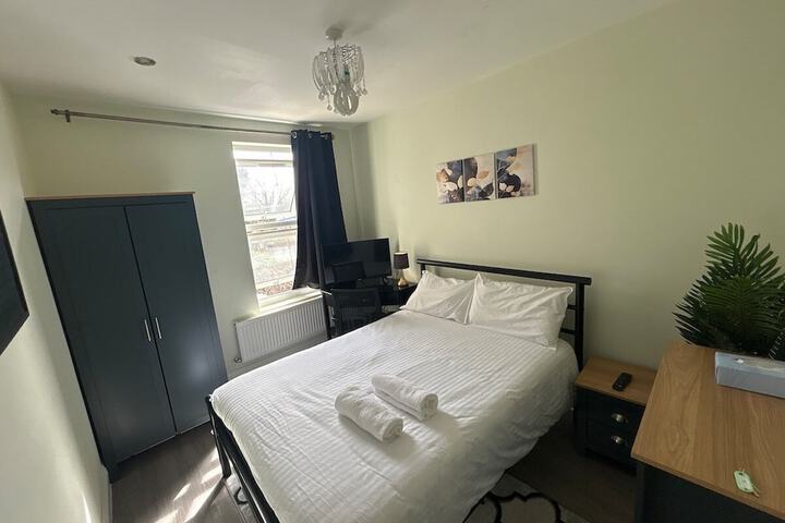 Room 4 of 34
