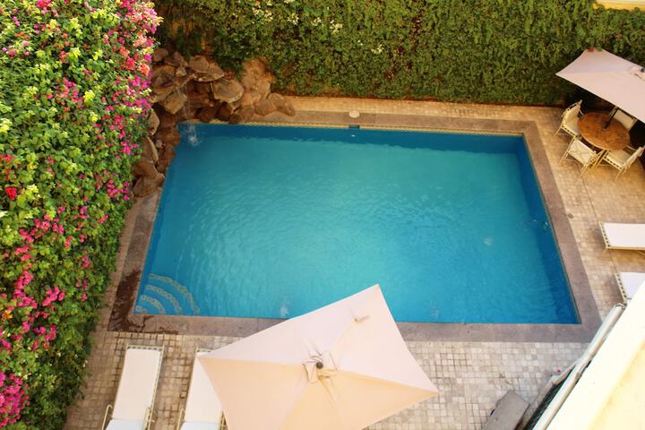 Pool 64 of 131